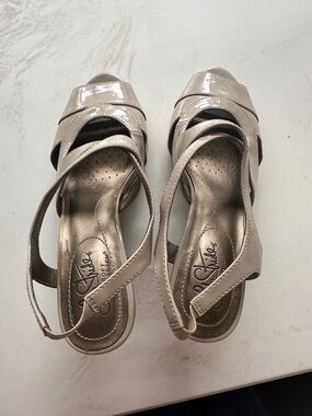 Life Stride Patent Slingback Sandals in Taupe